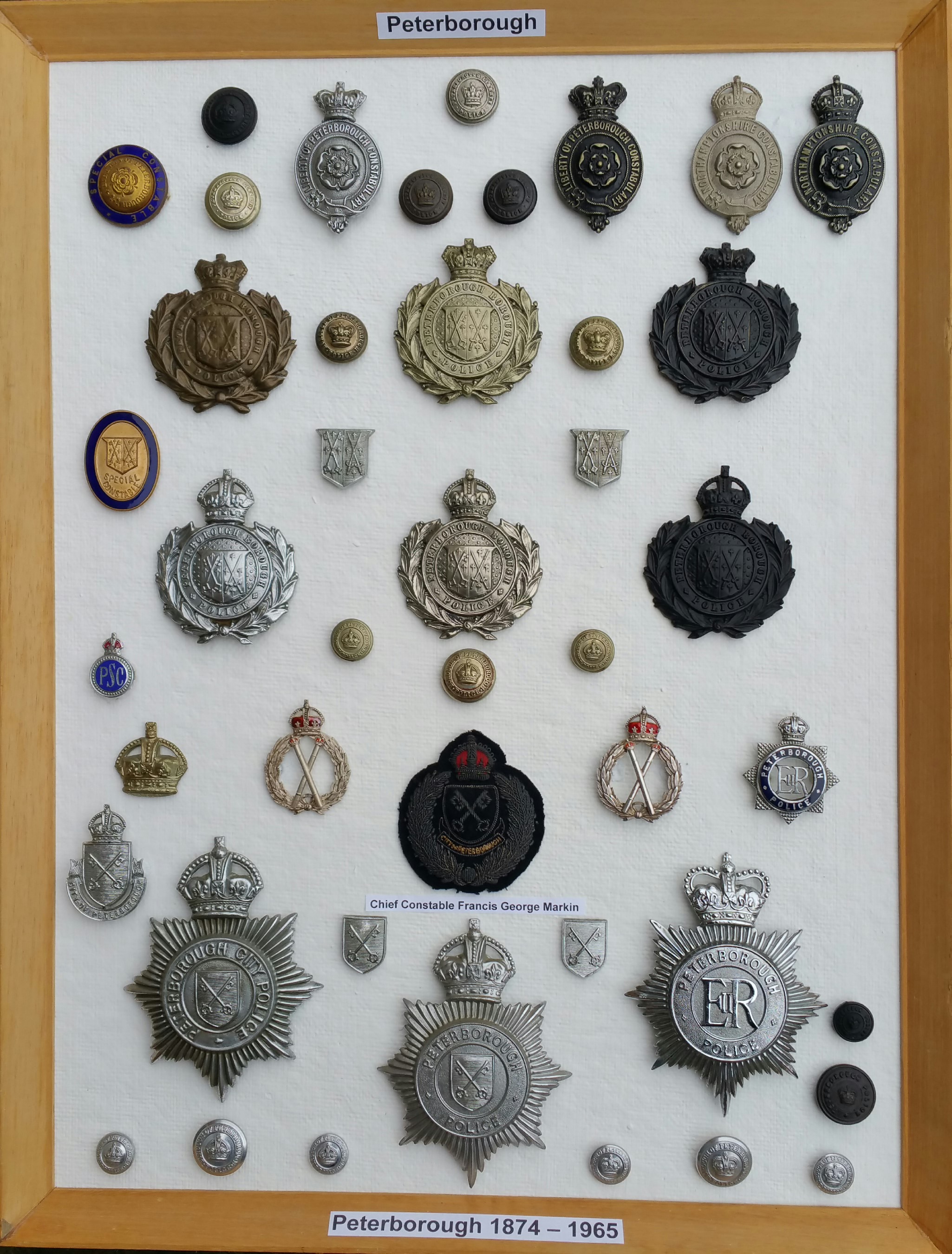 http://alan.swain.me.uk/badges/peterborough-police-badges.jpg